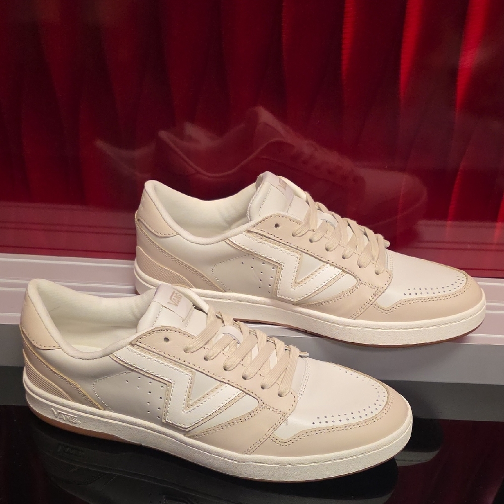 Vans Lowland 2.0 Leather Marshmallow/True – Men’s 11/ Women’s 12.5